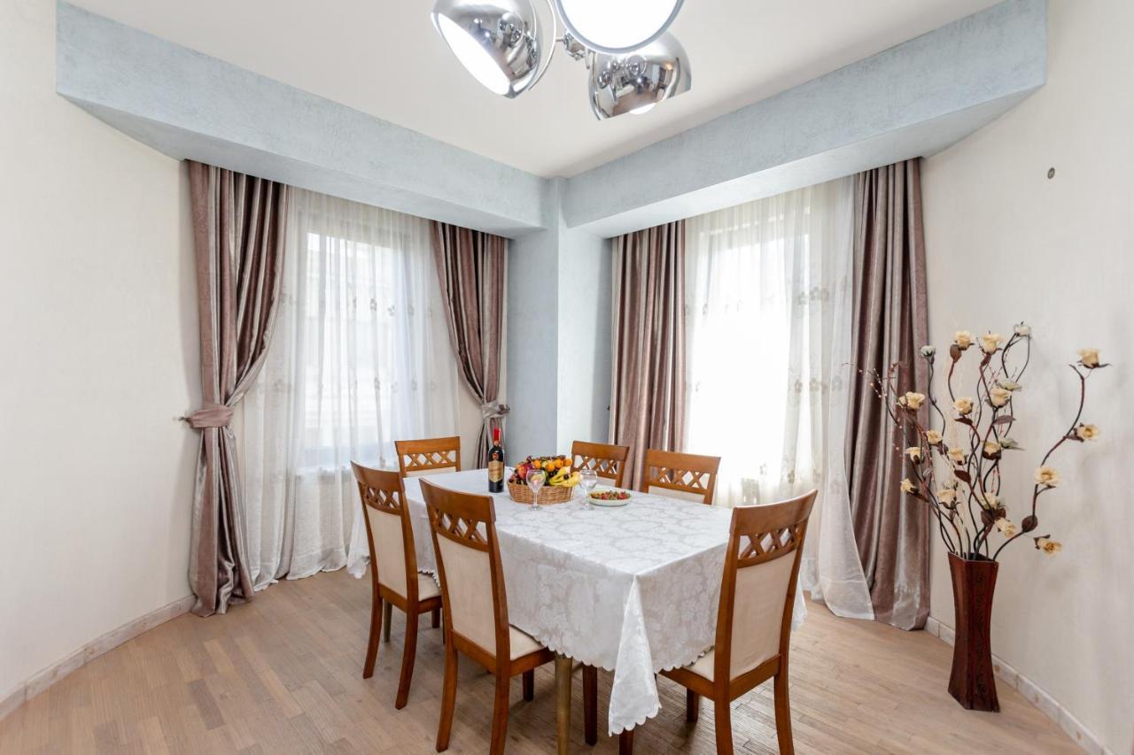 Luxury 4 Bedroom Apartment Tiflis Dış mekan fotoğraf